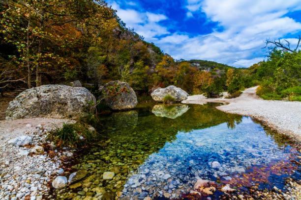 River Access W Hot Tub, Grill, Wifi, & Fire Pit! Lost City Exterior foto